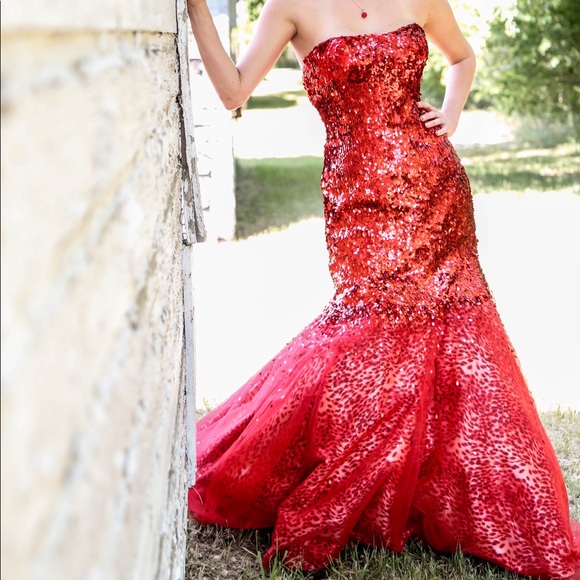 Tiffany Mermaid-Style Graduation Gown - Picture 4 of 4